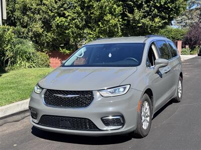 2022 Chrysler Pacifica Touring L - Photo 3 - Studio City, CA 91604