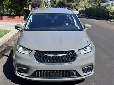 2022 Chrysler Pacifica Touring L - Photo 7 - Studio City, CA 91604