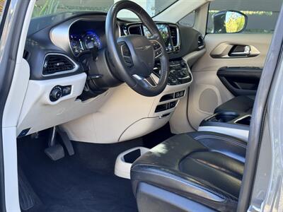 2022 Chrysler Pacifica Touring L - Photo 24 - Studio City, CA 91604