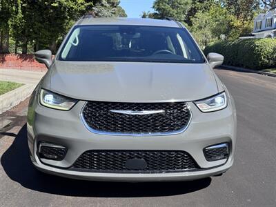 2022 Chrysler Pacifica Touring L - Photo 4 - Studio City, CA 91604