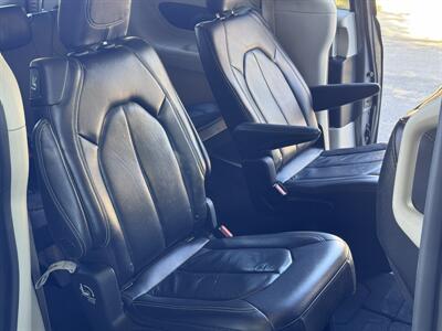 2022 Chrysler Pacifica Touring L - Photo 31 - Studio City, CA 91604