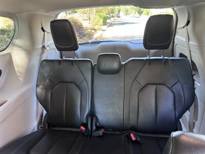 2022 Chrysler Pacifica Touring L - Photo 32 - Studio City, CA 91604