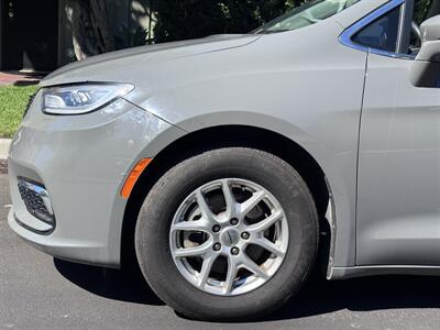 2022 Chrysler Pacifica Touring L - Photo 13 - Studio City, CA 91604