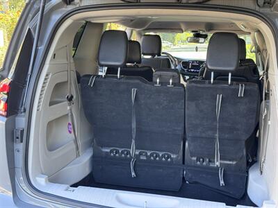 2022 Chrysler Pacifica Touring L - Photo 33 - Studio City, CA 91604