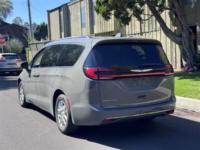 2022 Chrysler Pacifica Touring L - Photo 16 - Studio City, CA 91604