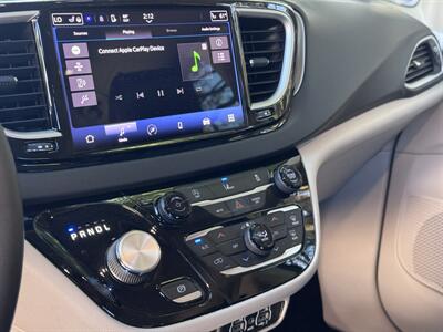2022 Chrysler Pacifica Touring L - Photo 42 - Studio City, CA 91604