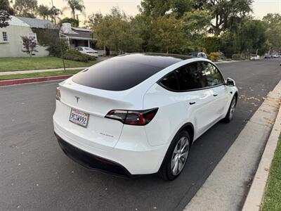 2022 Tesla Model Y Long Range   - Photo 15 - Studio City, CA 91604