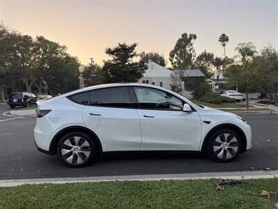 2022 Tesla Model Y Long Range   - Photo 20 - Studio City, CA 91604
