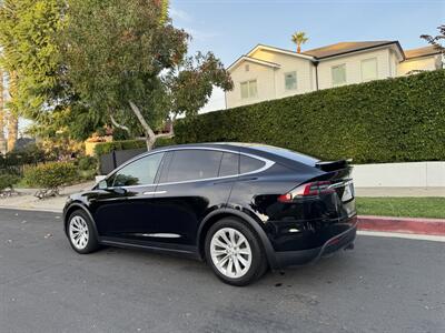 2021 Tesla Model X Long Range Plus - Photo 17 - Studio City, CA 91604