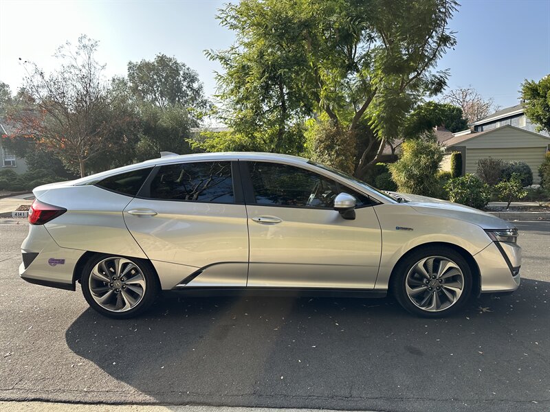 2018 Honda Clarity Touring photo 7