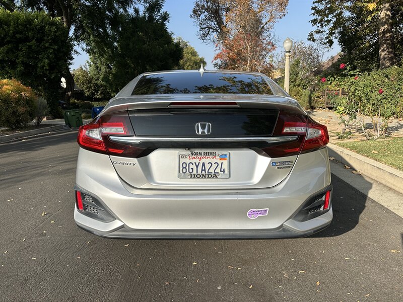 2018 Honda Clarity Touring photo 4