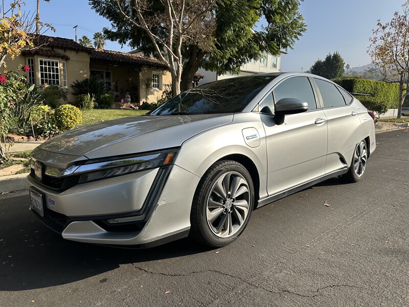 2018 Honda Clarity Touring photo 1