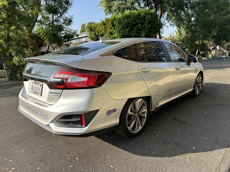 2018 Honda Clarity Touring photo 5