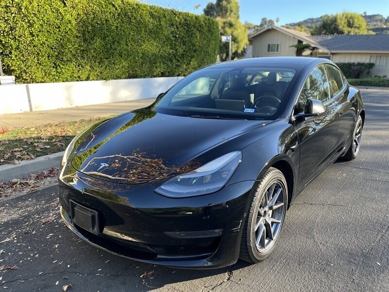 2022 Tesla Model 3 Long Range photo 3