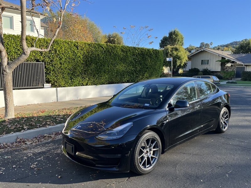 2022 Tesla Model 3 Long Range photo 2