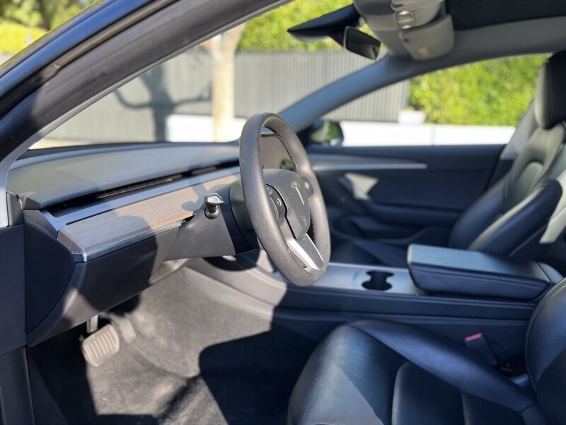 2022 Tesla Model 3 Long Range photo 14