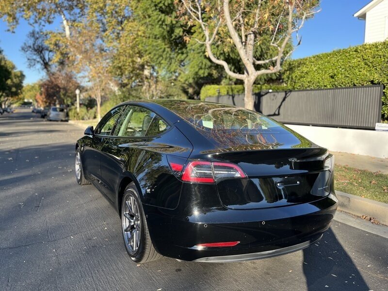 2022 Tesla Model 3 Long Range photo 5