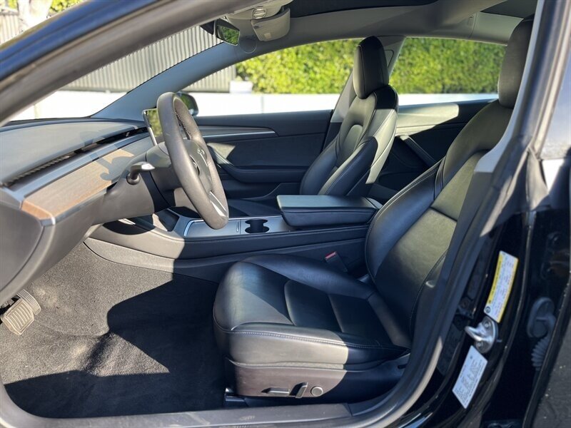 2022 Tesla Model 3 Long Range photo 16