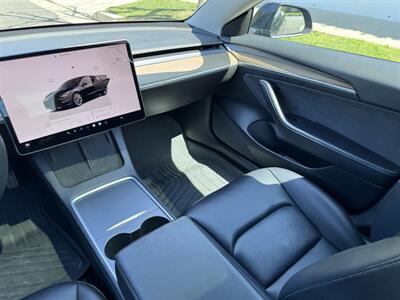 2022 Tesla Model 3   - Photo 25 - Studio City, CA 91604