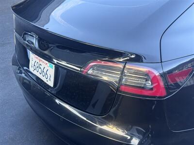 2022 Tesla Model 3   - Photo 8 - Studio City, CA 91604