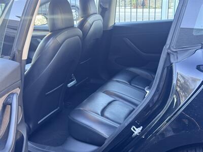 2022 Tesla Model 3   - Photo 12 - Studio City, CA 91604
