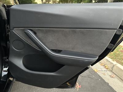 2020 Tesla Model Y Performance   - Photo 30 - Studio City, CA 91604