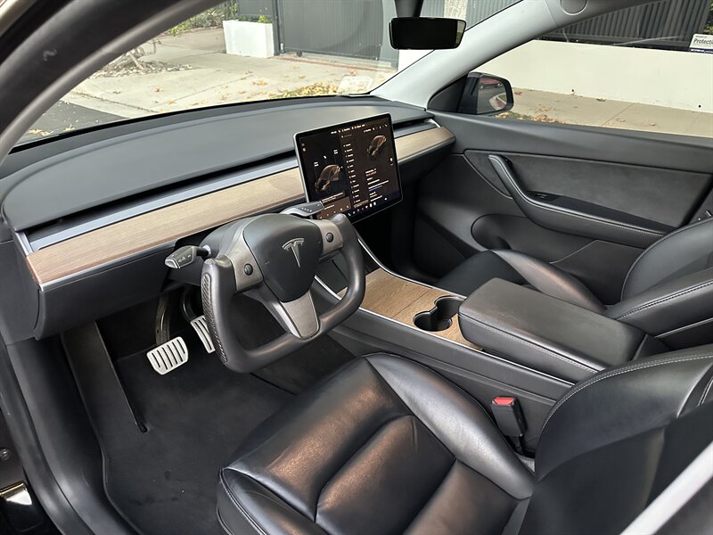 2020 Tesla Model Y Performance photo 15