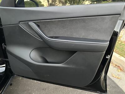 2020 Tesla Model Y Performance   - Photo 24 - Studio City, CA 91604