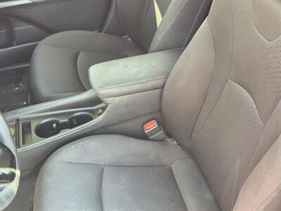 2022 Toyota Prius LE   - Photo 21 - Studio City, CA 91604