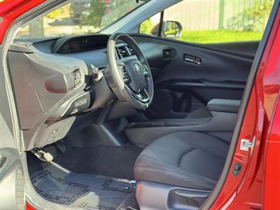 2022 Toyota Prius LE   - Photo 13 - Studio City, CA 91604