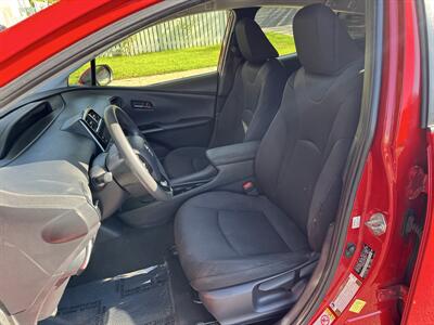2022 Toyota Prius LE   - Photo 14 - Studio City, CA 91604