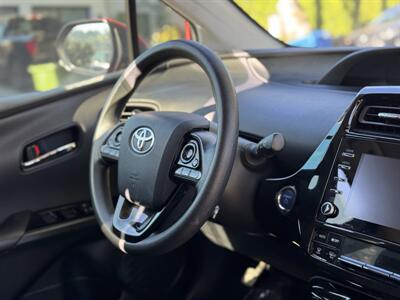 2022 Toyota Prius LE   - Photo 18 - Studio City, CA 91604