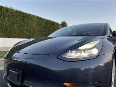 2022 Tesla Model 3   - Photo 4 - Studio City, CA 91604