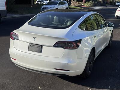 2022 Tesla Model 3   - Photo 11 - Studio City, CA 91604