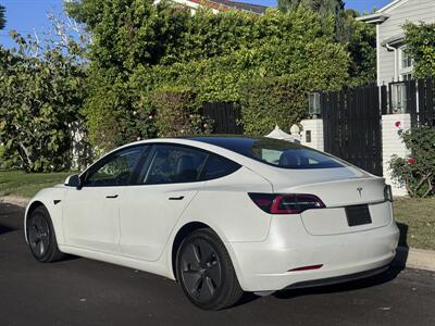 2022 Tesla Model 3   - Photo 13 - Studio City, CA 91604