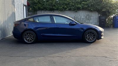 2022 Tesla Model 3 Long Range - Photo 8 - Studio City, CA 91604
