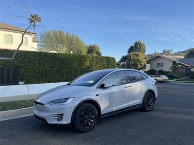 2018 Tesla Model X 75D   - Photo 1 - Studio City, CA 91604