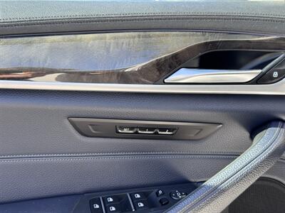 2018 BMW 5 Series 530e xDrive iPerformance - Photo 24 - Studio City, CA 91604