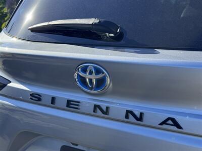 2021 Toyota Sienna XSE 7-Passenger   - Photo 17 - Studio City, CA 91604