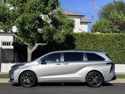 2021 Toyota Sienna XSE 7-Passenger   - Photo 12 - Studio City, CA 91604