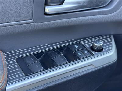 2021 Toyota Sienna XSE 7-Passenger   - Photo 40 - Studio City, CA 91604