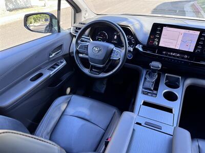 2021 Toyota Sienna XSE 7-Passenger   - Photo 22 - Studio City, CA 91604