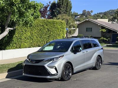 2021 Toyota Sienna XSE 7-Passenger   - Photo 2 - Studio City, CA 91604