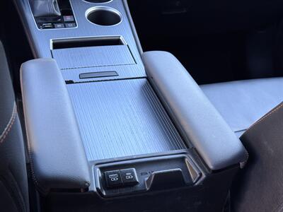 2021 Toyota Sienna XSE 7-Passenger   - Photo 44 - Studio City, CA 91604