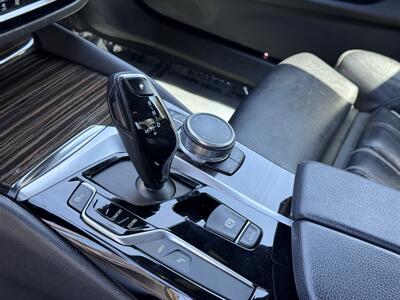 2018 BMW 5 Series 530e iPerformance - Photo 34 - Studio City, CA 91604