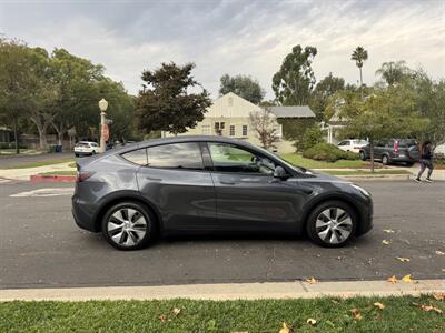 2023 Tesla Model Y Long Range   - Photo 26 - Studio City, CA 91604
