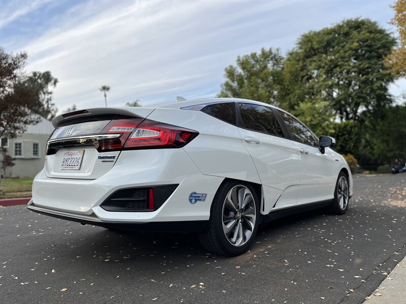 2020 Honda Clarity Touring photo 22