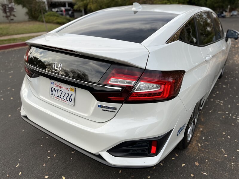 2020 Honda Clarity Touring photo 19