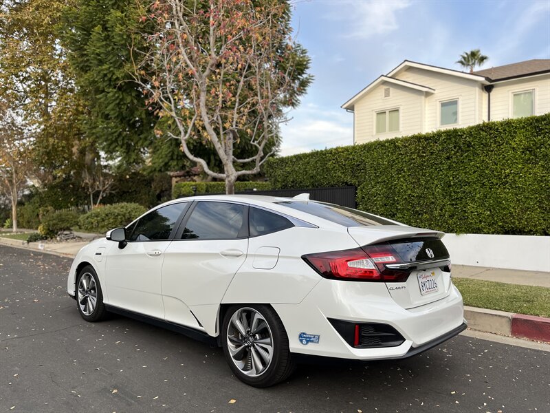 2020 Honda Clarity Touring photo 13