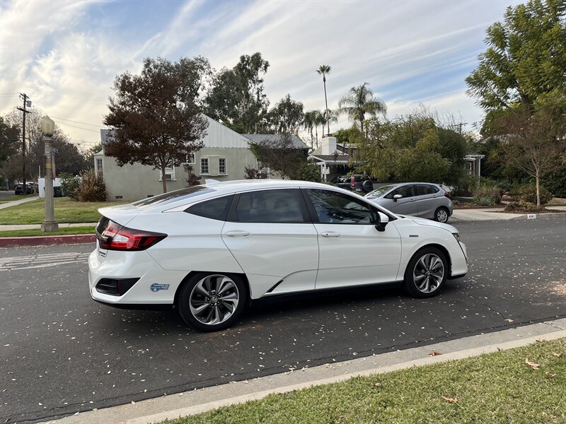 2020 Honda Clarity Touring photo 21